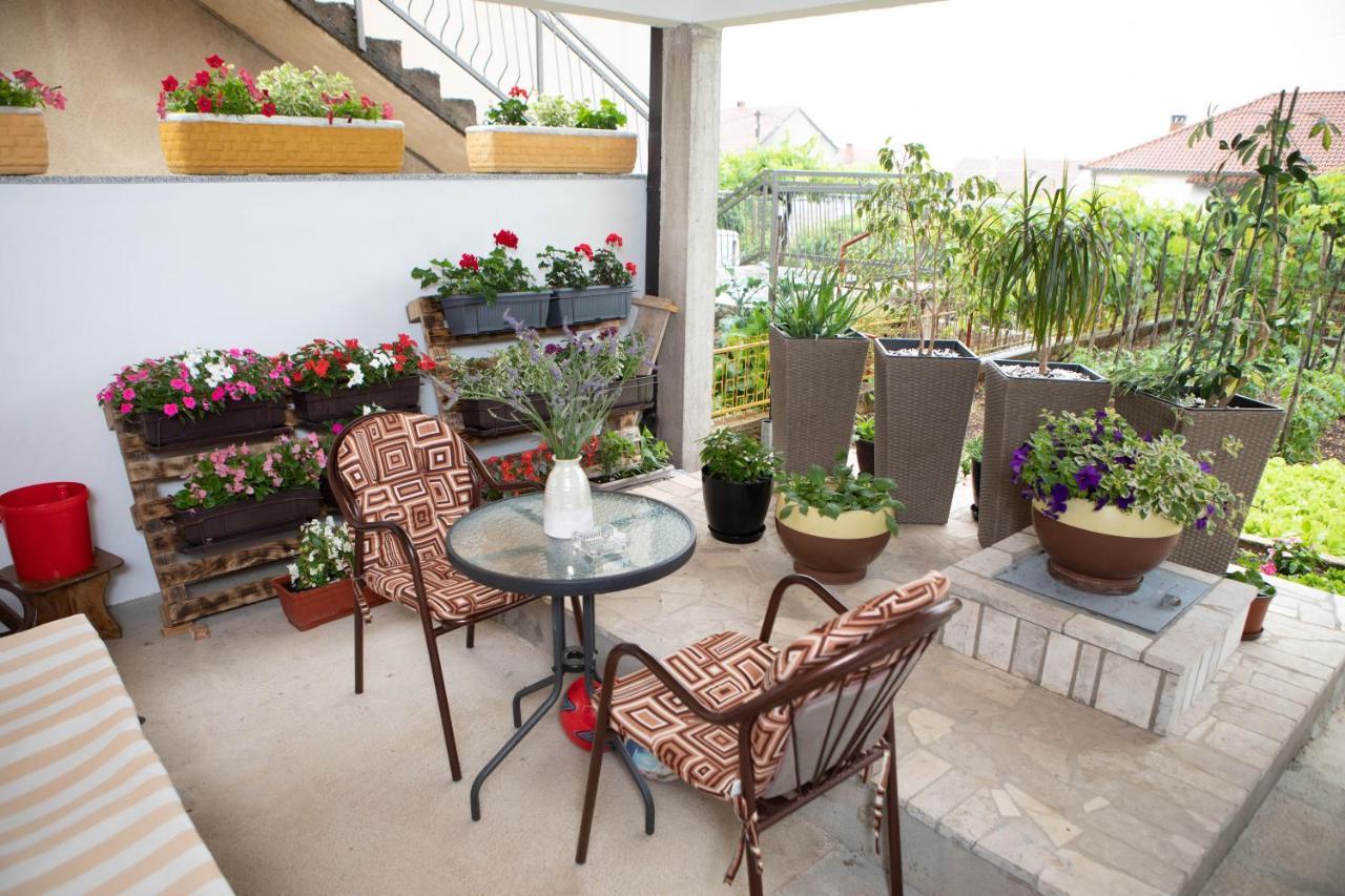 Apartmani Budimcic Требинье Экстерьер фото